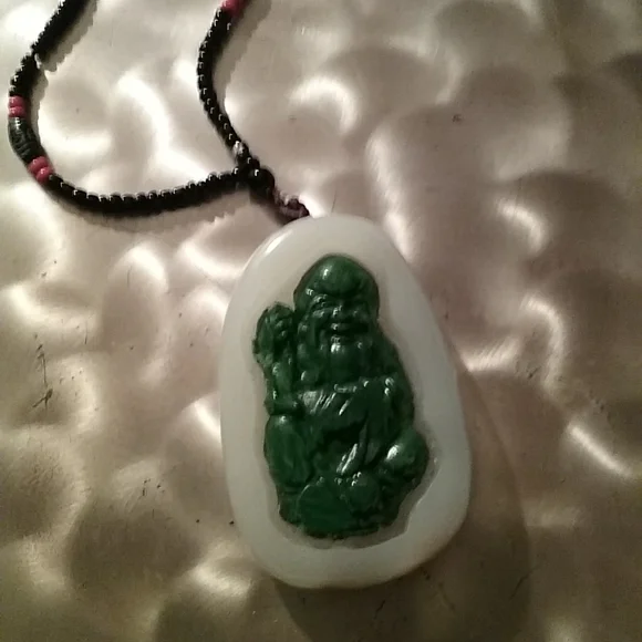 Jade carving - Picture 1 of 3